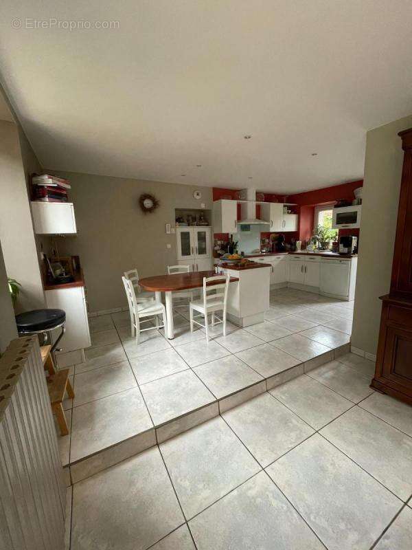 Maison à SAINT-JOUAN-DES-GUERETS