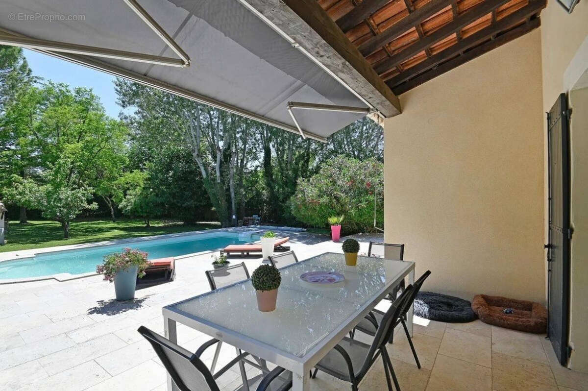 Maison à VEDENE
