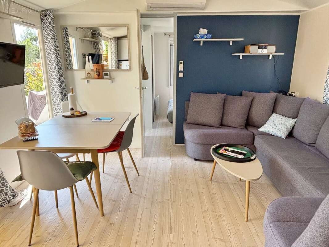 Maison à ROQUEBRUNE-SUR-ARGENS