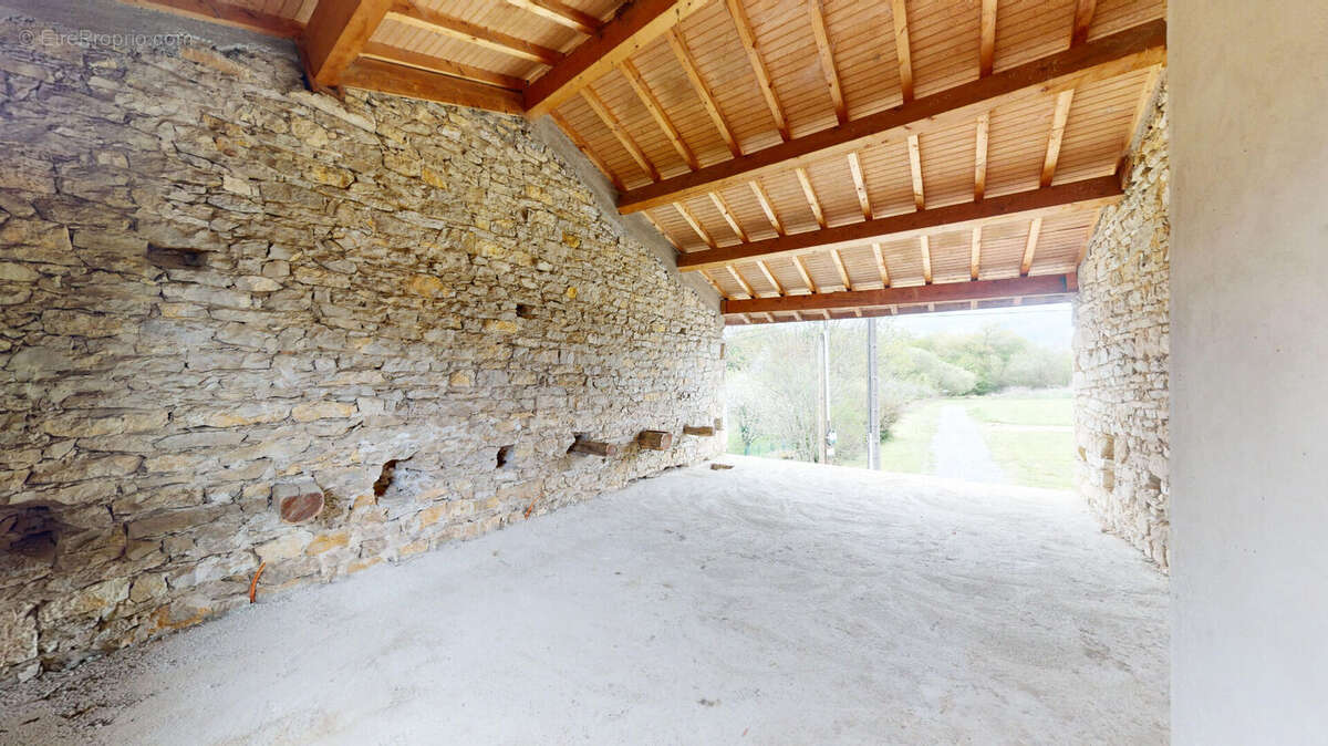 Maison à NEUVILLE-SUR-AIN
