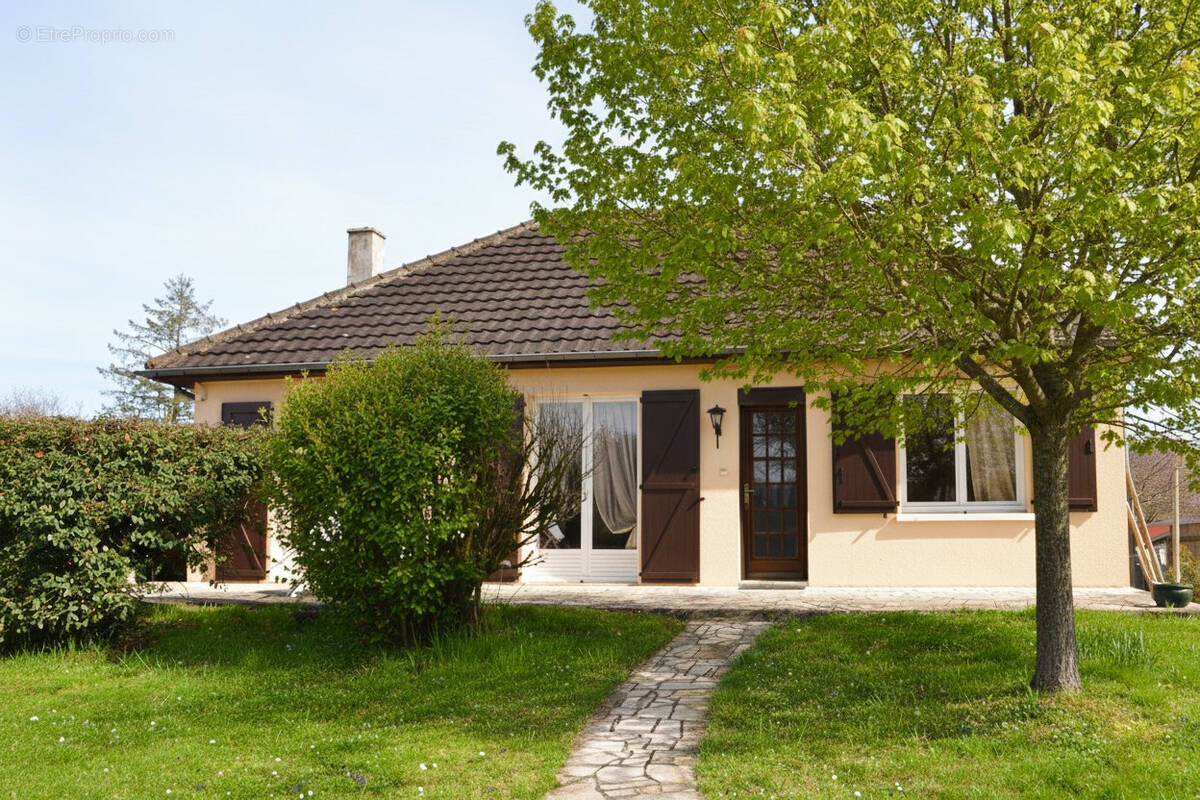 Maison à CHATELLERAULT