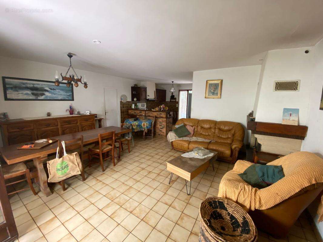 Maison à LES MATHES