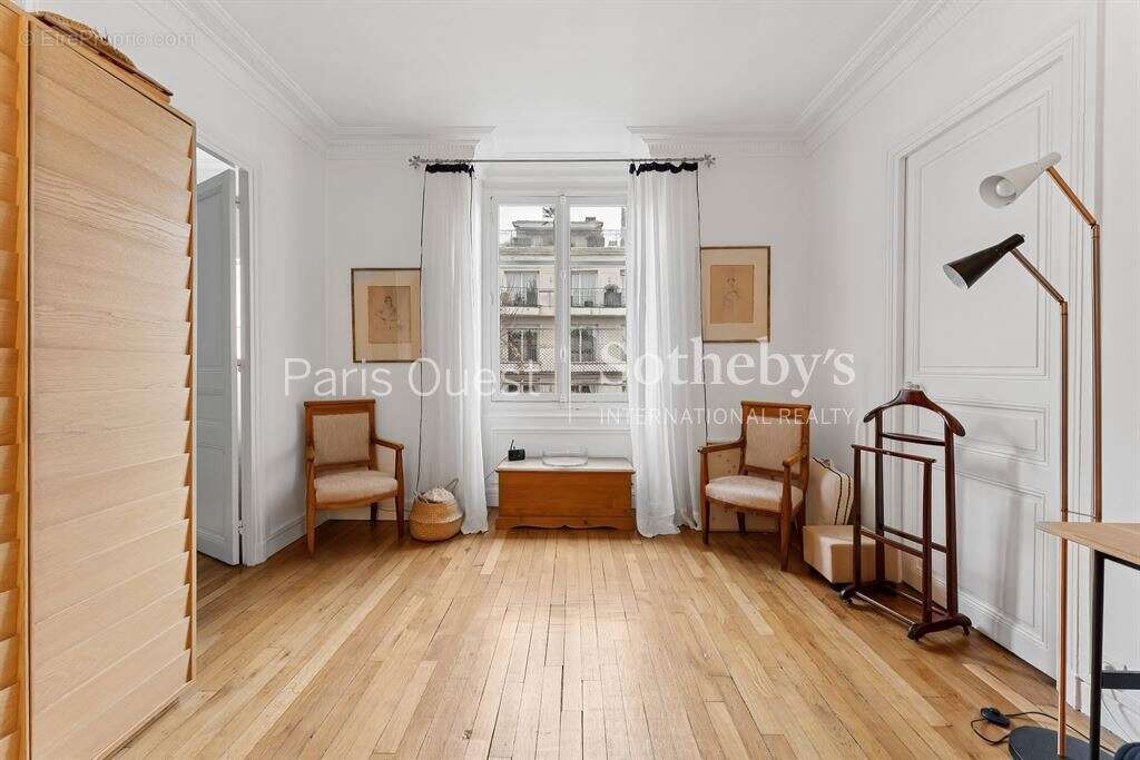 Appartement à NEUILLY-SUR-SEINE
