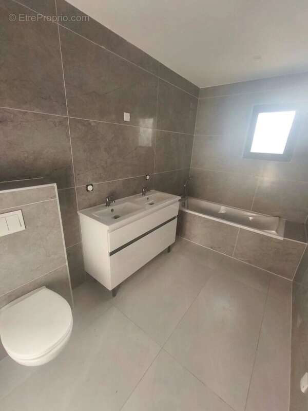 Maison à BOURG-DE-PEAGE