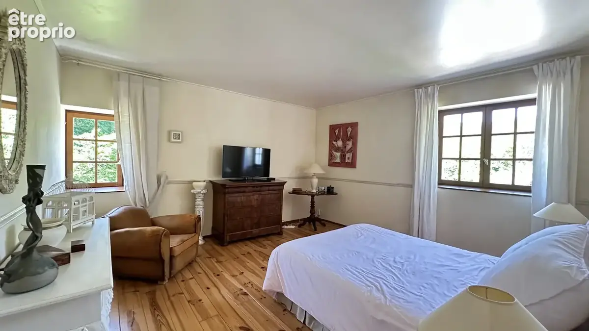 MAISON DE CARACTERE DU 18ème de 310 m2 de 10 pièces avec piscine au coeur d'un parc de  4800 m2 - photo 24