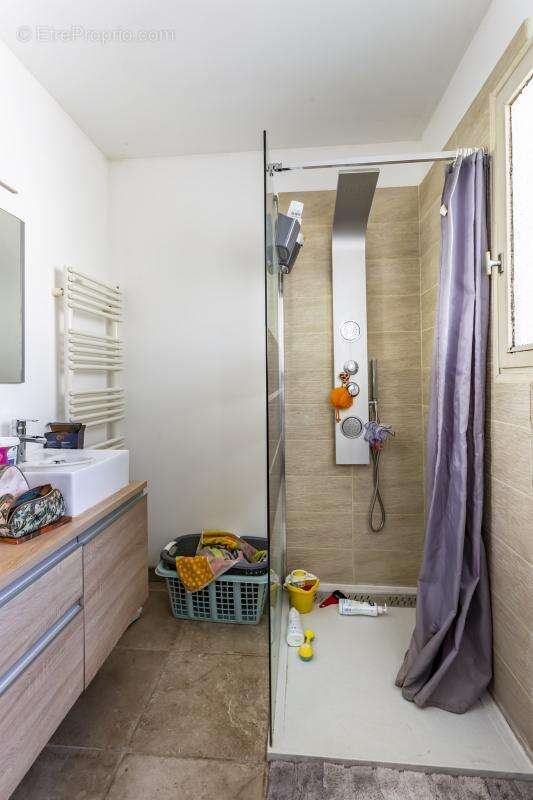 Maison à RUELLE-SUR-TOUVRE