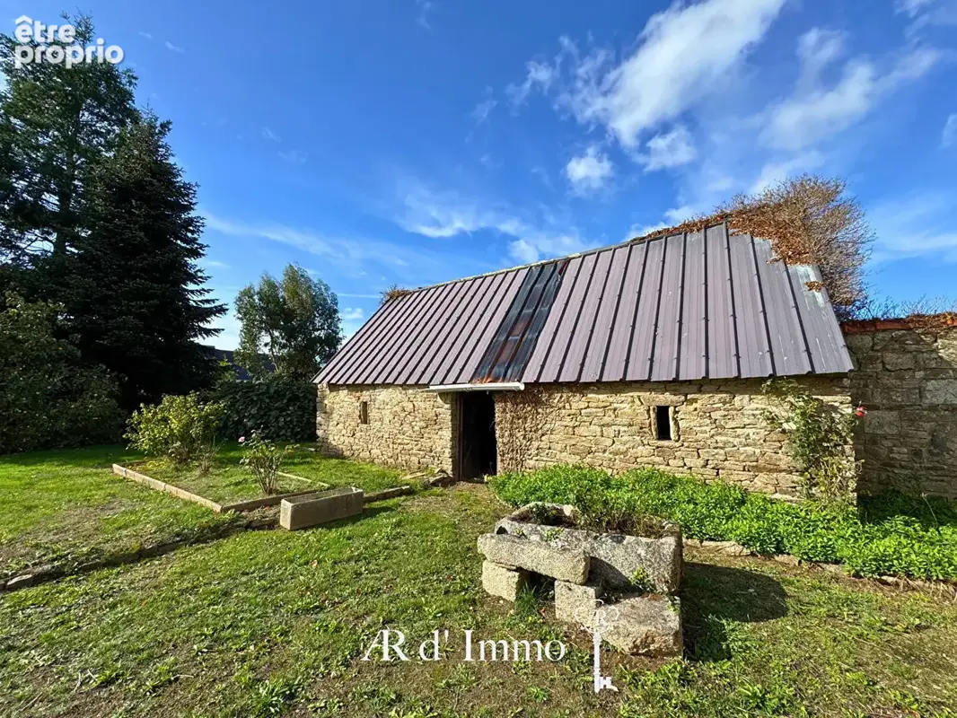 Maison en pierre avec dépendances - Terrain de 2 300 m² - photo 17