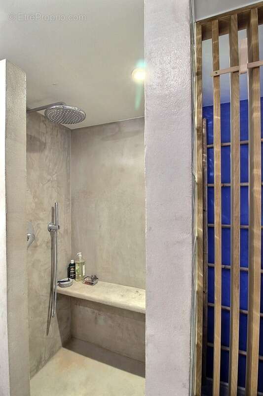 Appartement à PARIS-20E