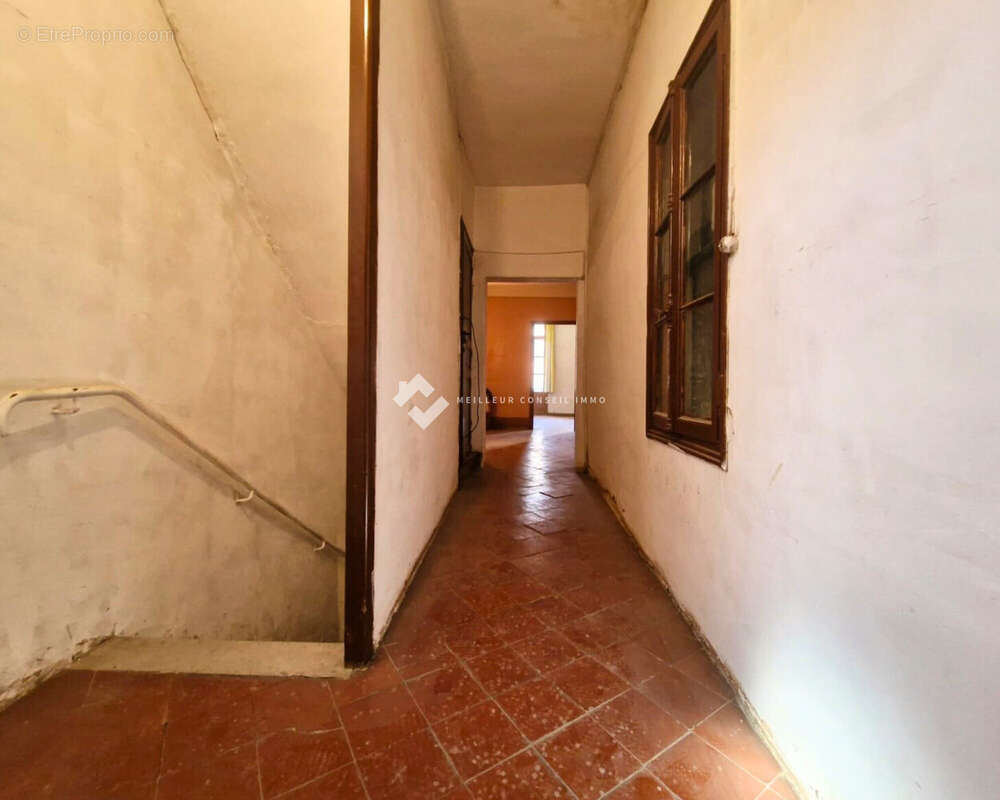 Maison 172 m² à Corneilla-La-Riviere  - photo 6