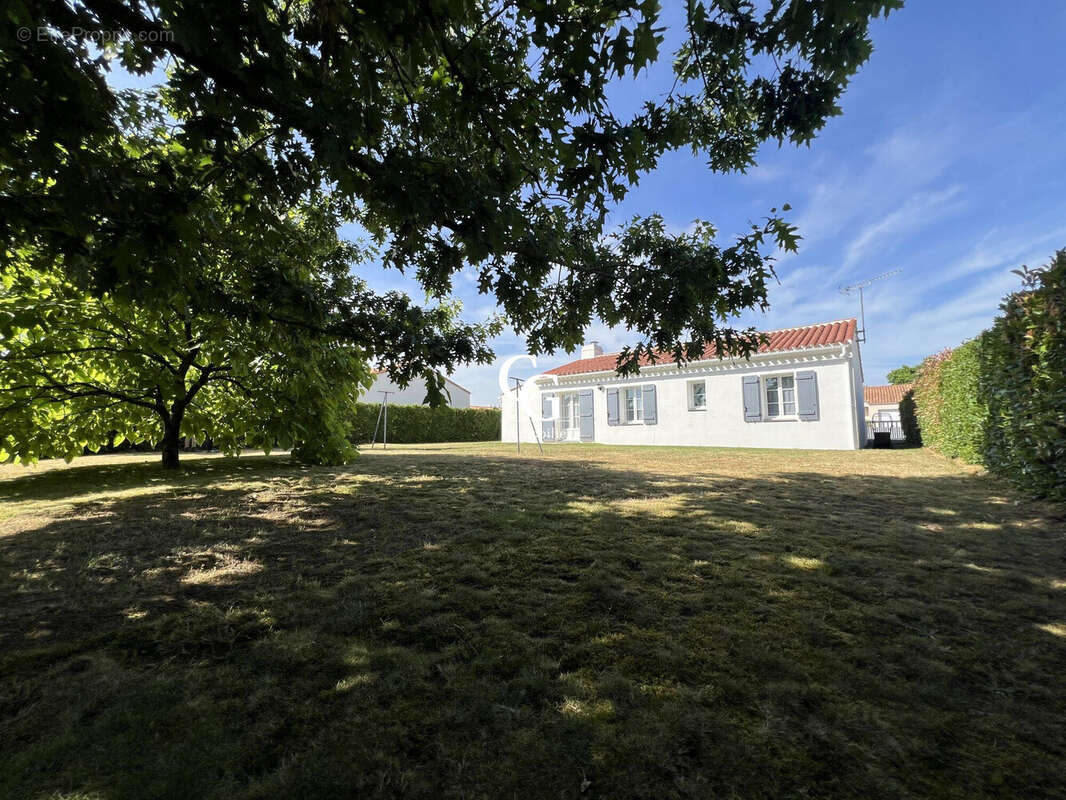 Maison à L'HERBERGEMENT