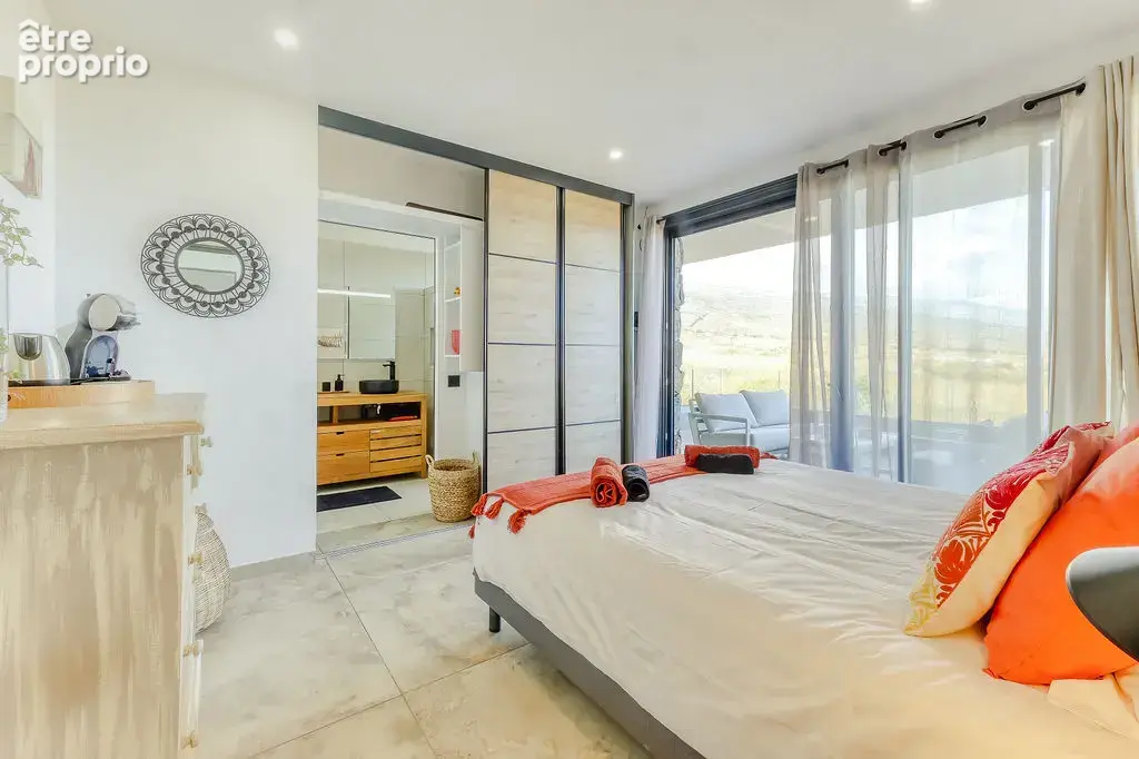 A Vendre - Villa d'exception 187 m2 avec piscine à Trois-Bassins - photo 7