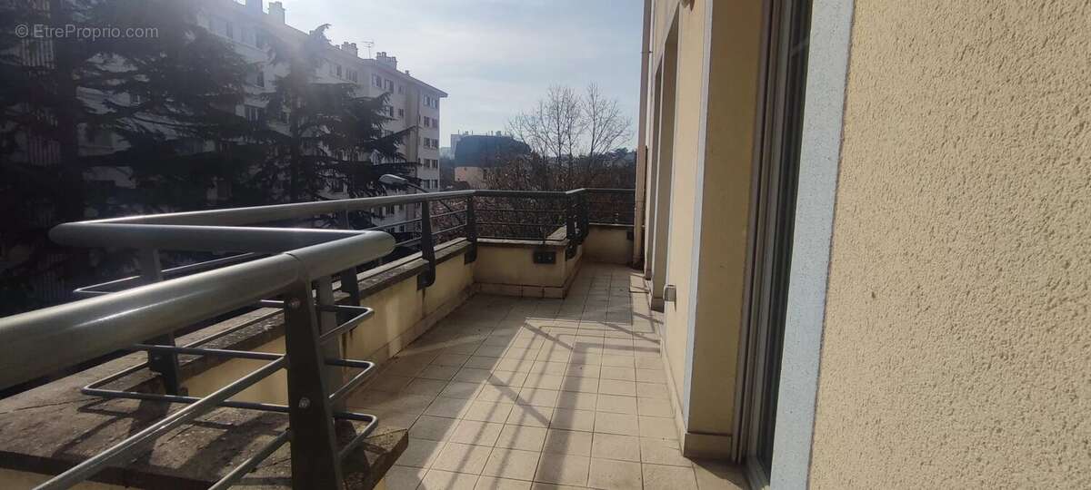 Appartement à CHAVILLE