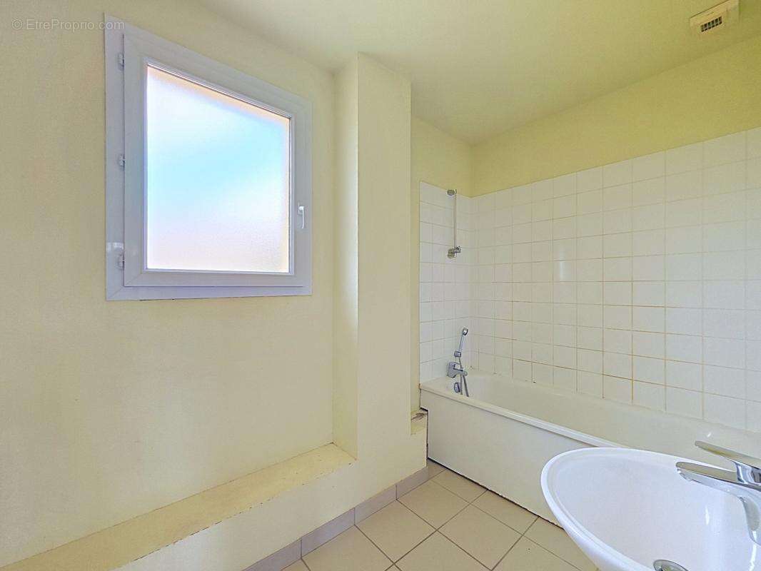 Maison - 3 Chambres - Garage - Jardin - Proche centre village - photo 29