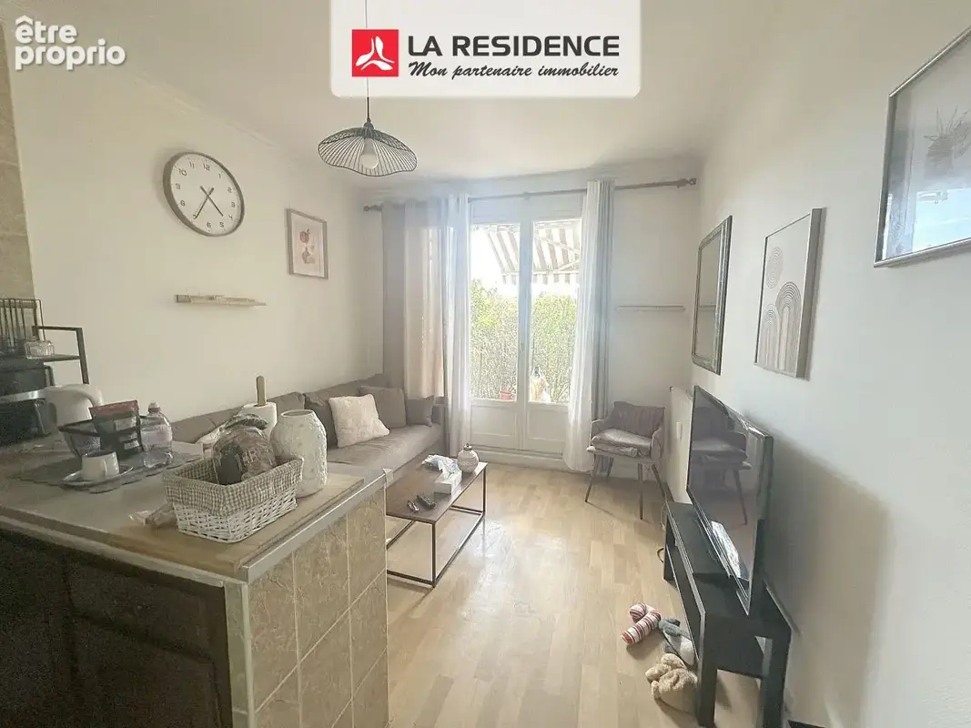Appartement 2 pièces 33 m² à vendre à Stains (93240) - photo 2