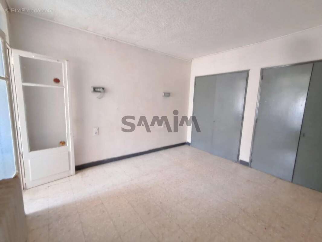 À vendre à Saint-Hippolyte-Du-Fort : maison de village avec - photo 3