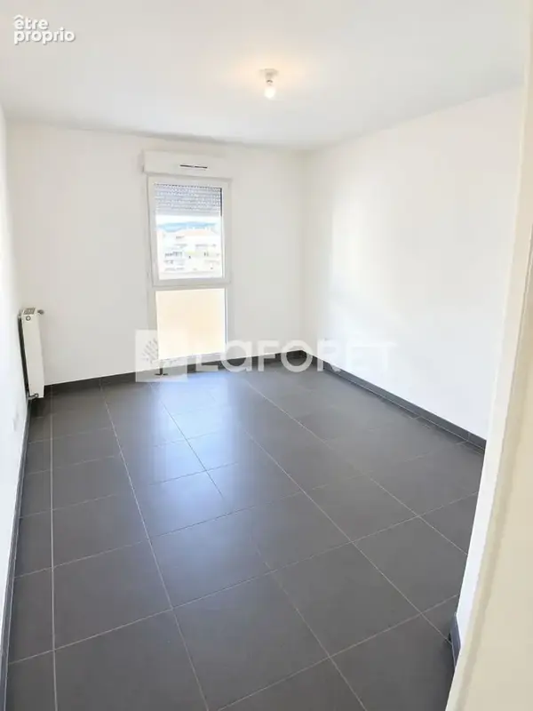 Appartement La Seyne Sur Mer 2 pièce(s) 39 m2 - photo 3
