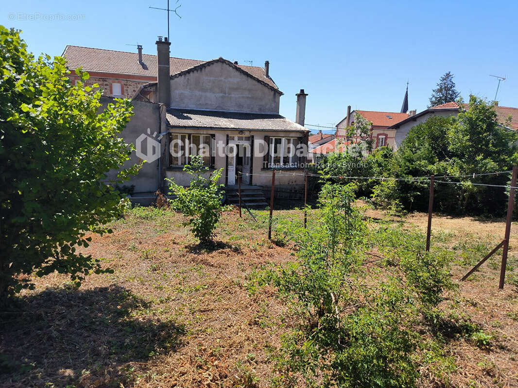Maison à BUSSIERES