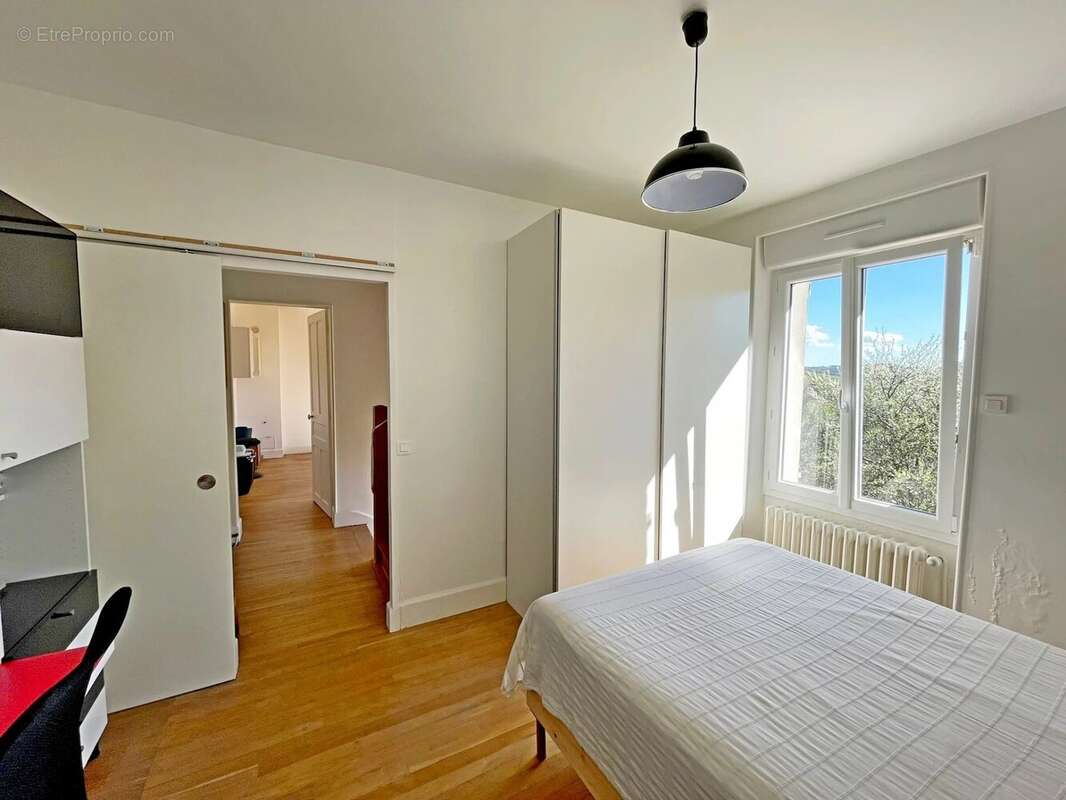 Maison à MONTSAUCHE-LES-SETTONS