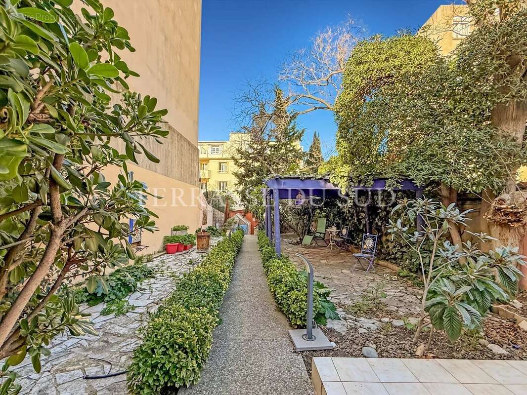 Maison à MARSEILLE-5E