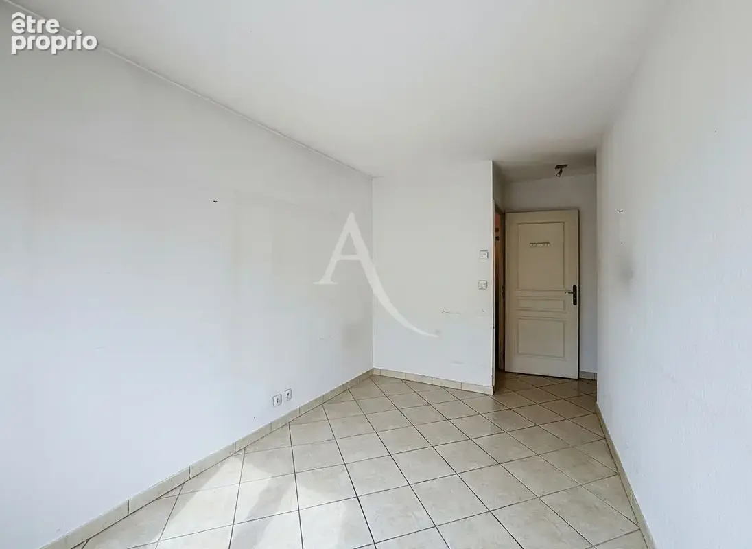 Appartement Antibes 4 pièces dernier étage- Centre Ville - photo 5