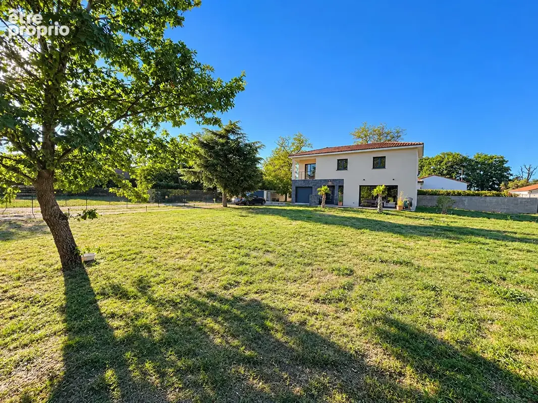 AUTERIVE - SECTEUR NORD - Maison contemporaine récente -117 m² - 3 chambres - Terrain arboré de 1 400 m² - photo 2