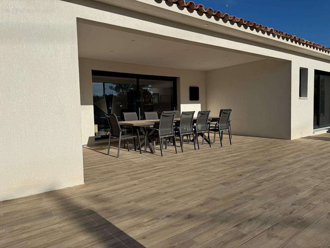 Maison à TRANS-EN-PROVENCE