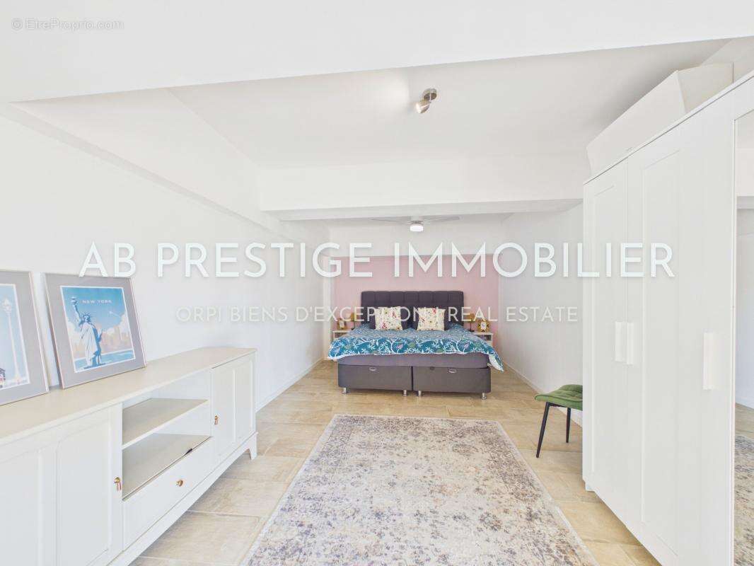 Propriété de charme - calme absolu - domaine rénové - piscine d'exception - idéal grande famille ou projets de chambres d'hôtes  - photo 42