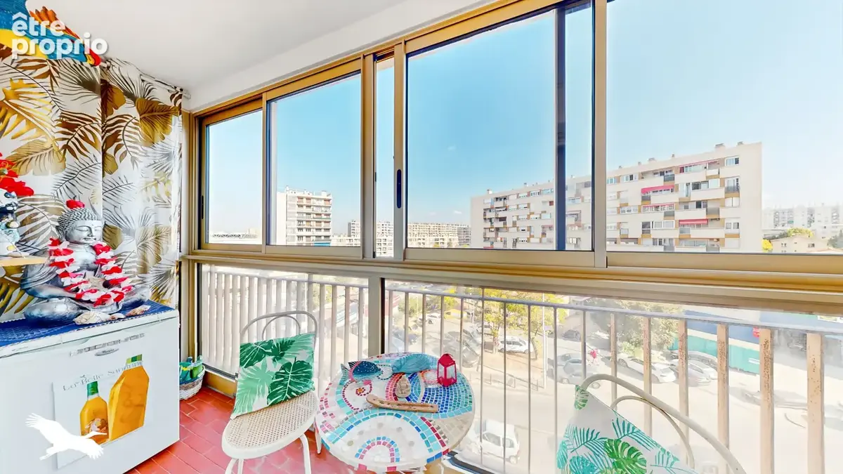 A VENDRE - Marseille 13009 - Appartement à vendre - T4 - 99 m² avec 2 extérieurs, balcon, loggia, caves et parking - photo 6