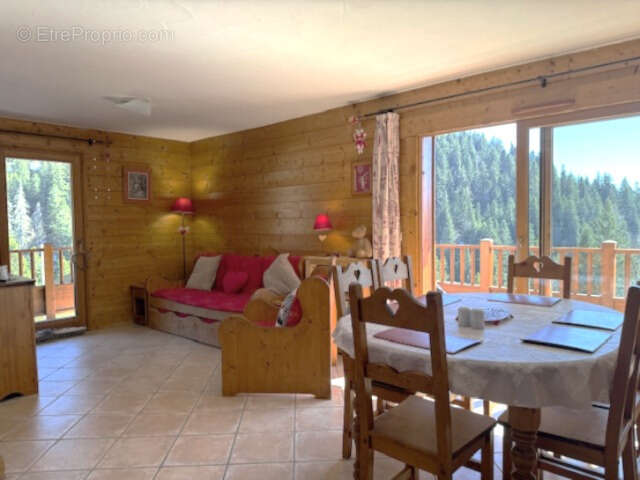 Appartement à CREST-VOLAND
