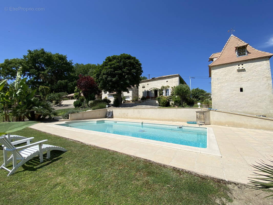 Maison à PUJOLS