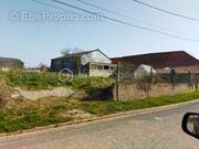 Terrain à AVERDOINGT