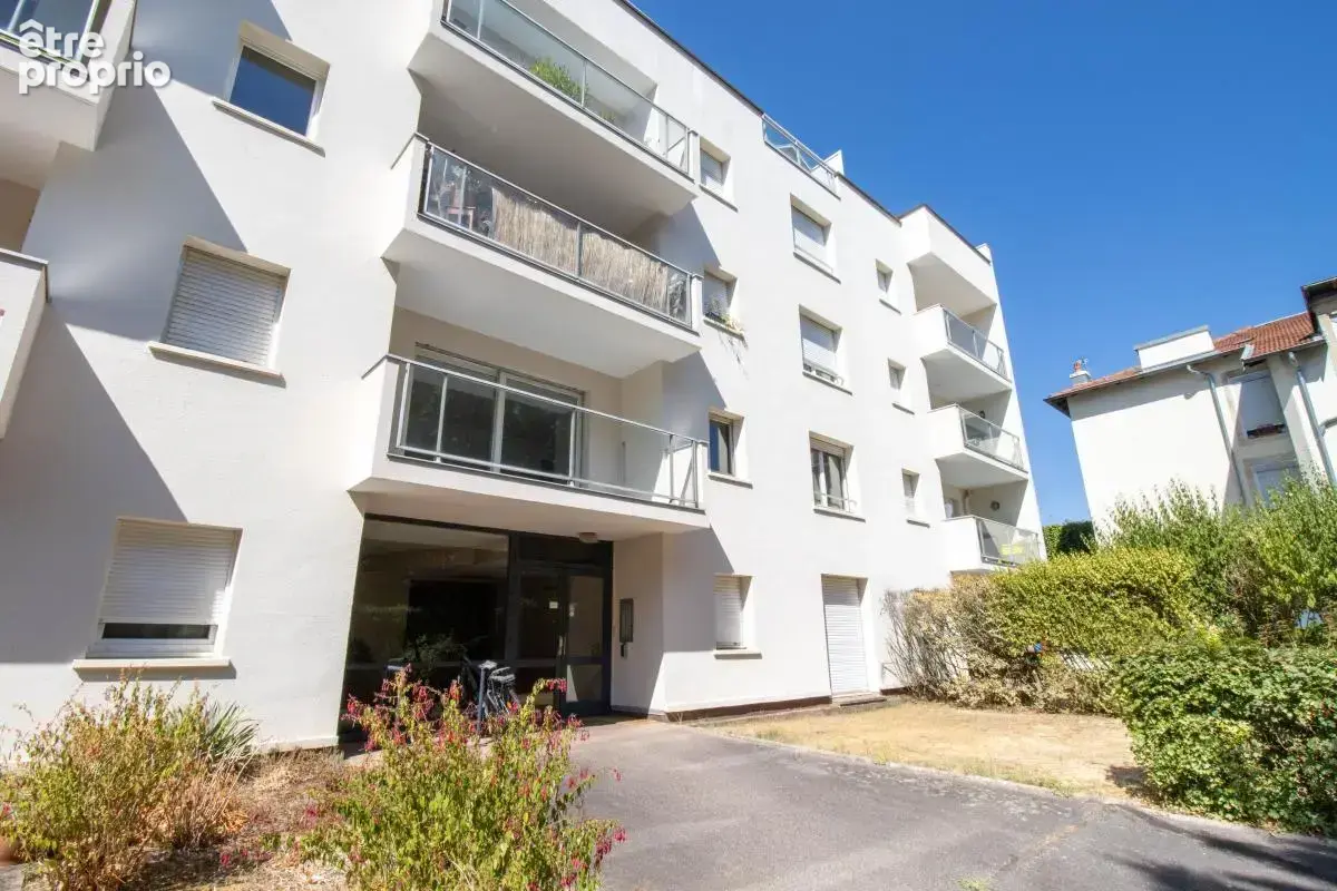 Appartement T2 rénové de 41 m² avec balcon, cave et parking en option – Nancy - photo 6