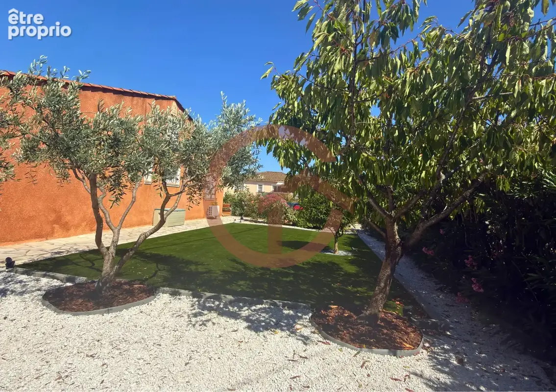 Viager libre   saint-aygulf   villa 158 m2 avec fort potentiel locatif - femme de 92 ans - photo 2
