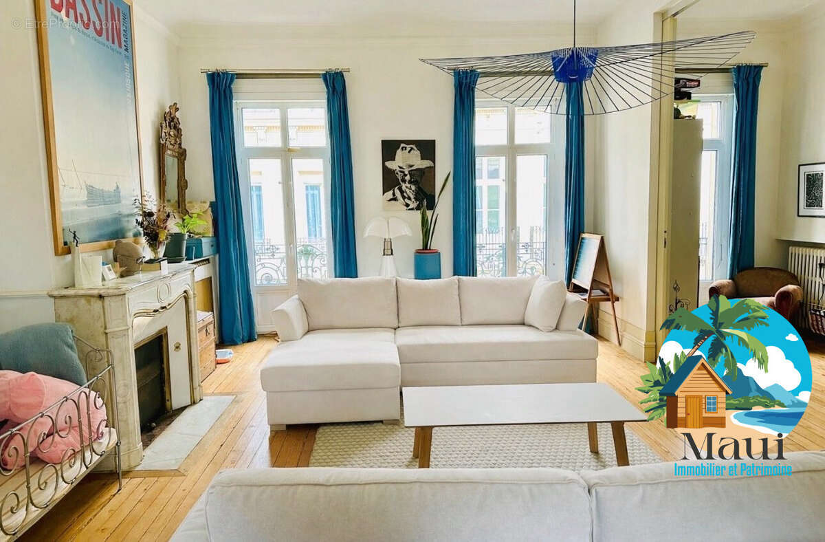 Double salon  - Appartement à BORDEAUX