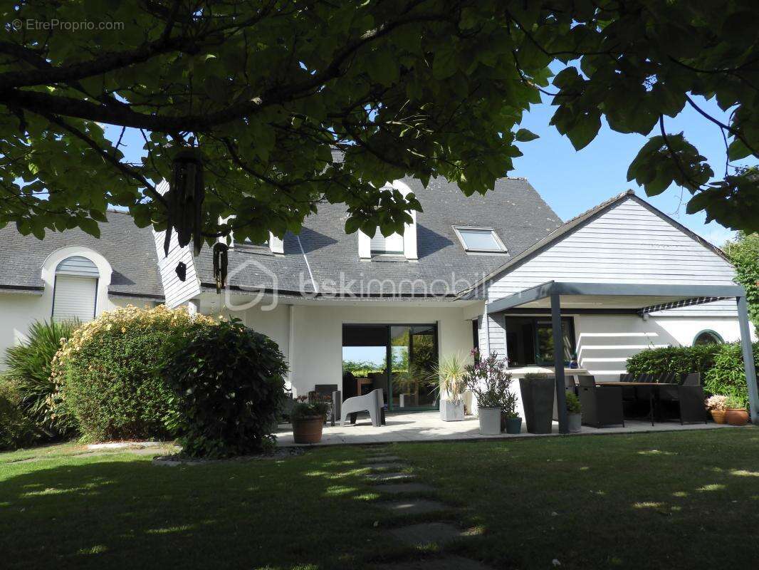 LANDEVANT - Superbe proprieté sur près de 2 hectares de terrain - Piscine - photo 2
