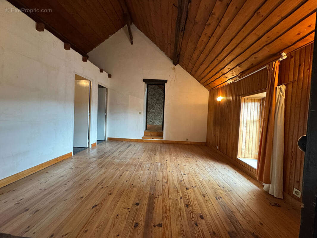 Maison à NEAUPHLE-LE-VIEUX