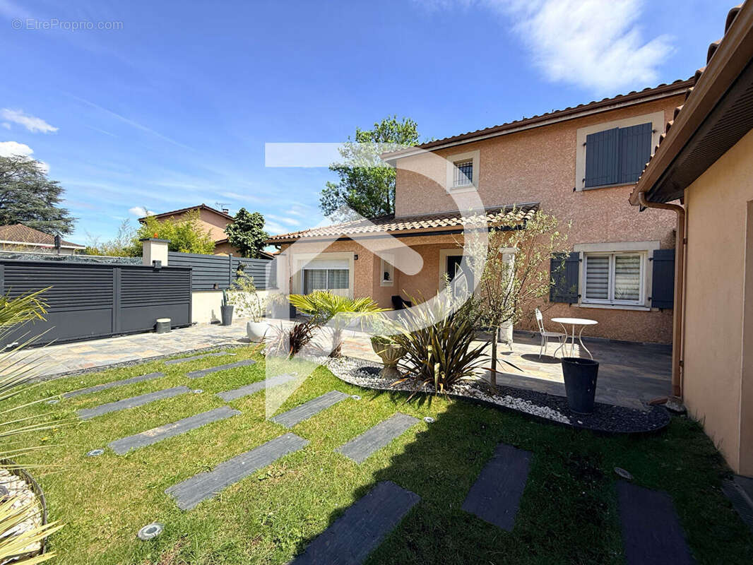 Propriété familiale La Boisse - photo 2