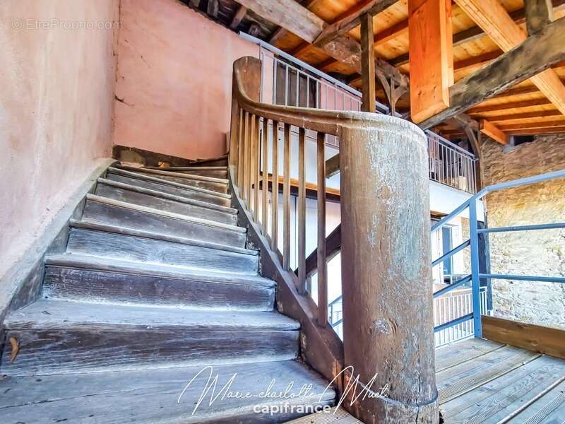 Appartement à PONT-DE-VAUX