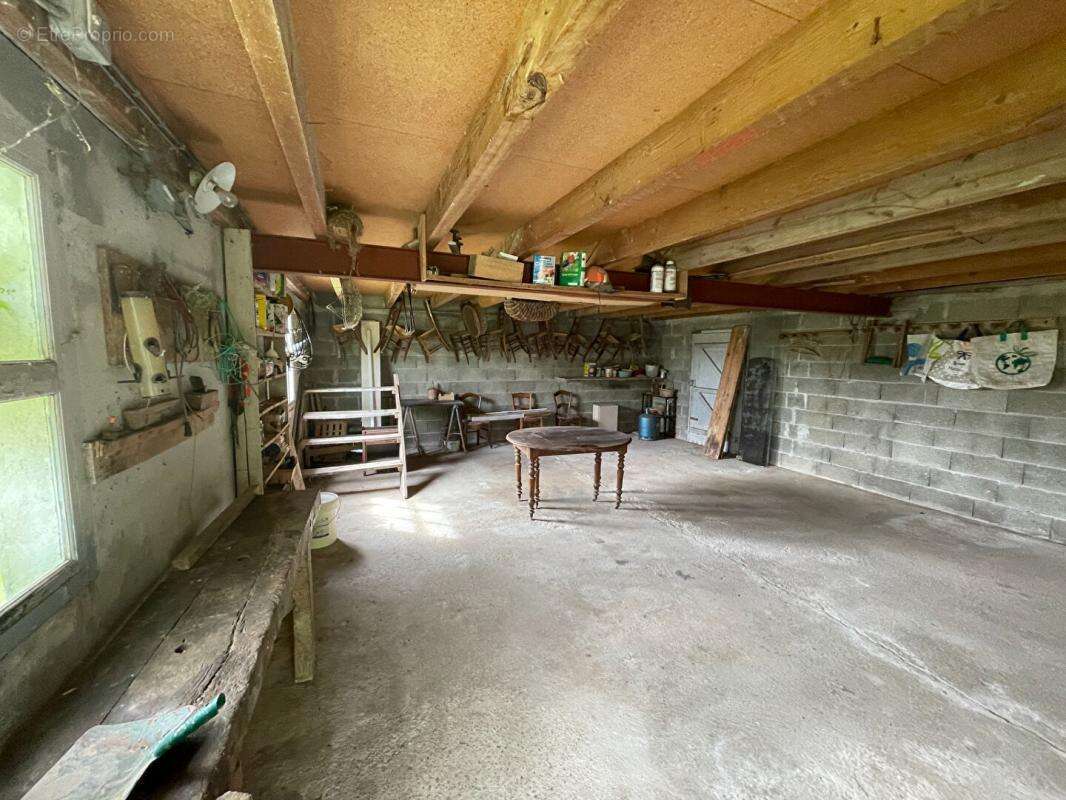 Maison à LA TOUR-BLANCHE