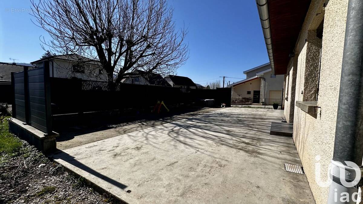 Photo 1 - Maison à ROCHE-LEZ-BEAUPRE