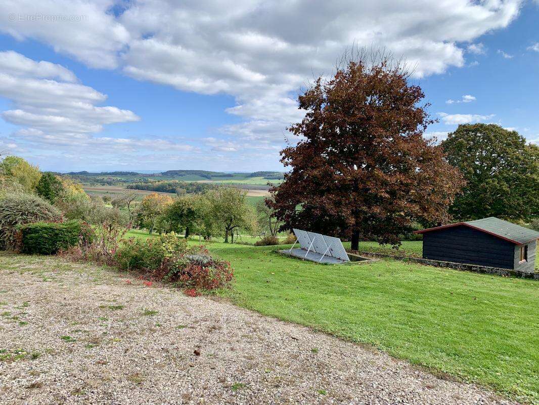 Maison à BREMONCOURT