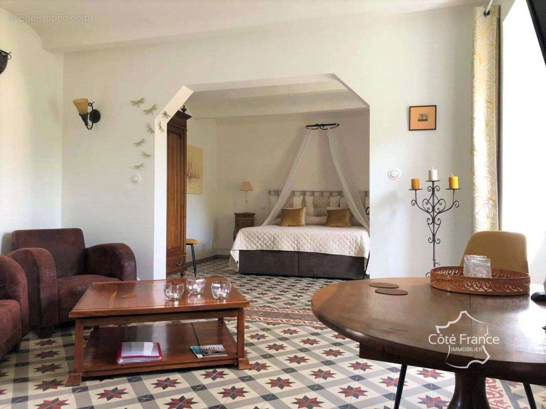 Maison à SAINT-FLORENT-SUR-AUZONNET