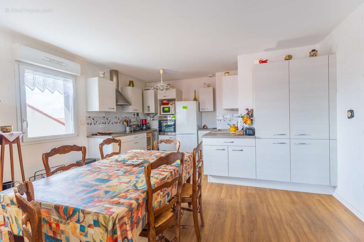 Cuisine américaine - Appartement à ERQUINGHEM-LYS