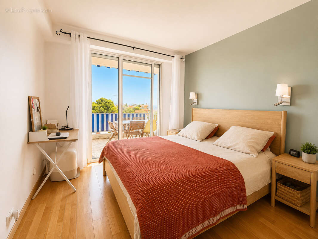 Appartement à VILLENEUVE-LOUBET