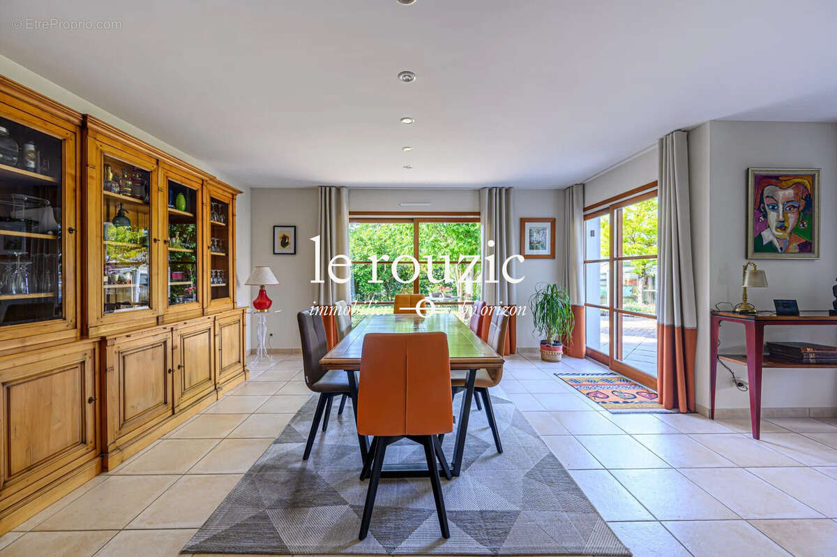 Maison 168 m² à Sene  - photo 4