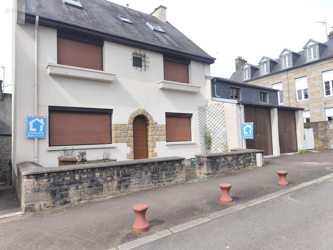 Maison à VILLEDIEU-LES-POELES