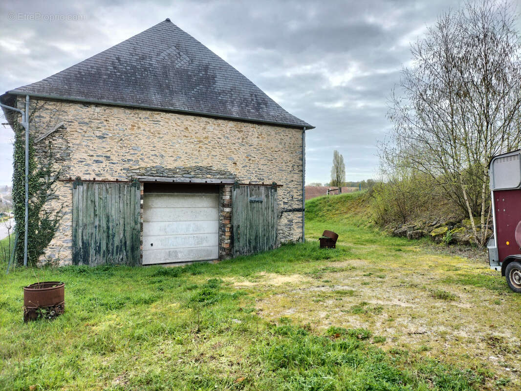 Maison à PARNE-SUR-ROC
