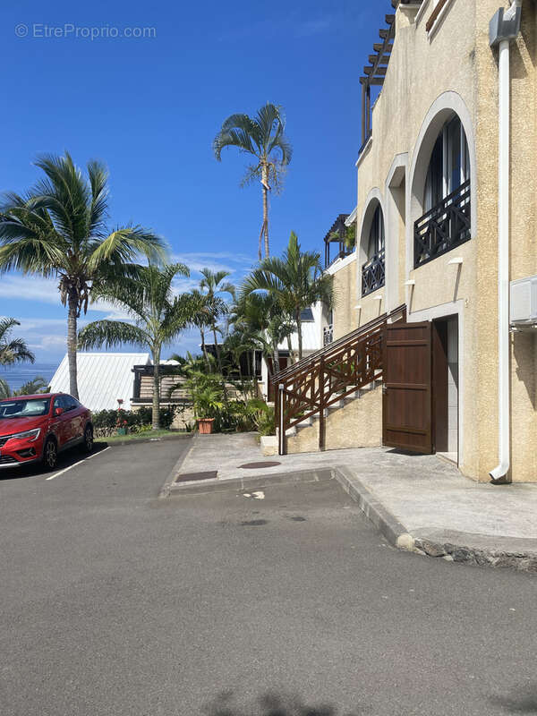 Commerce à SAINT-LEU