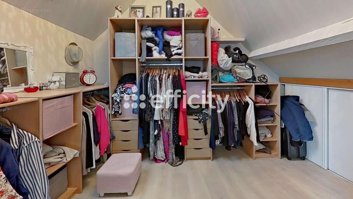 Maison à VILLE-LA-GRAND