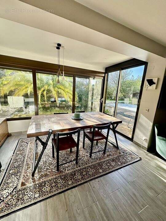 Maison 155 m² à Soulac-Sur-Mer  - photo 3